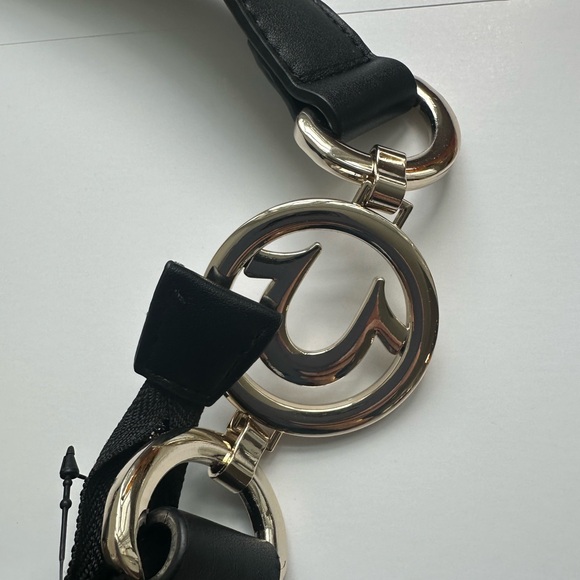 NWT Horseshoe Crescent Purse by True Religion Brand Jean. Shoulder bag. Black. - Picture 11 of 16